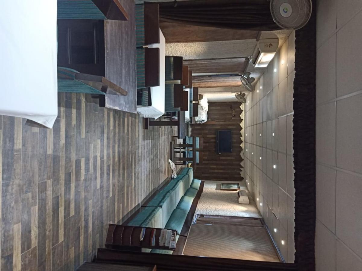 Hotel Clark Heights Ню Делхи Екстериор снимка