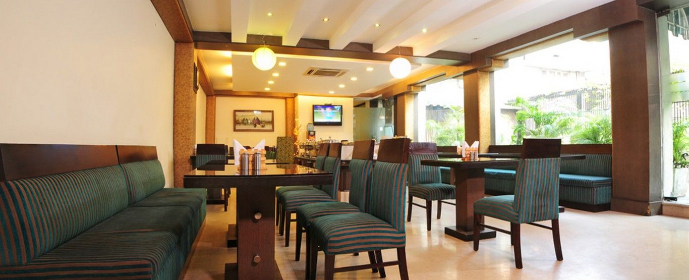 Hotel Clark Heights Ню Делхи Екстериор снимка