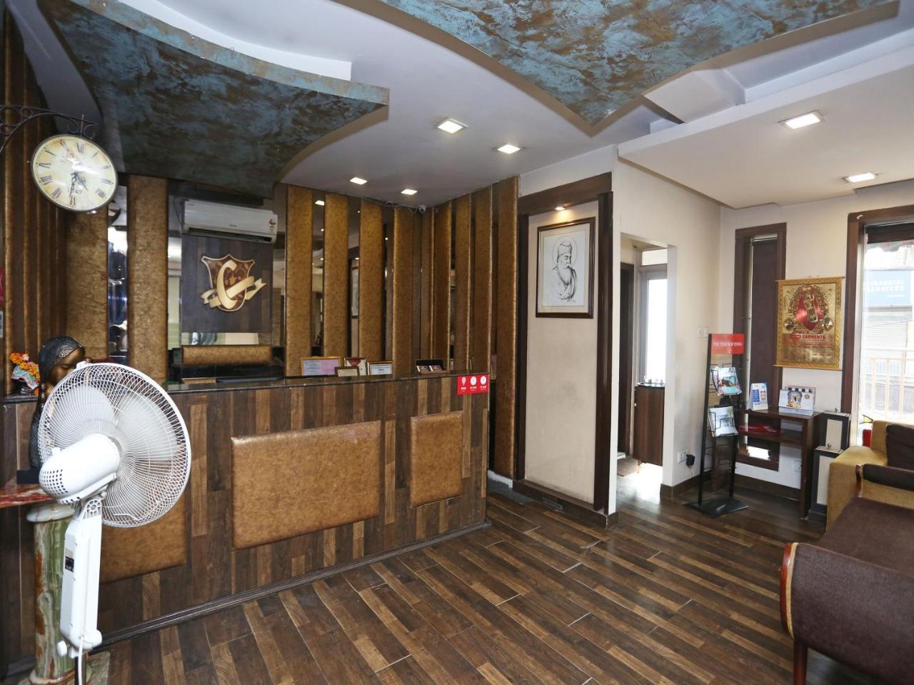 Hotel Clark Heights Ню Делхи Екстериор снимка