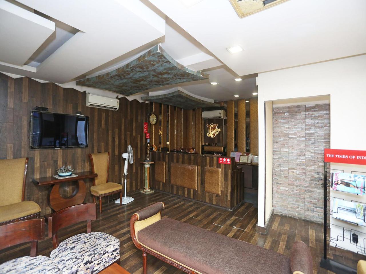 Hotel Clark Heights Ню Делхи Екстериор снимка